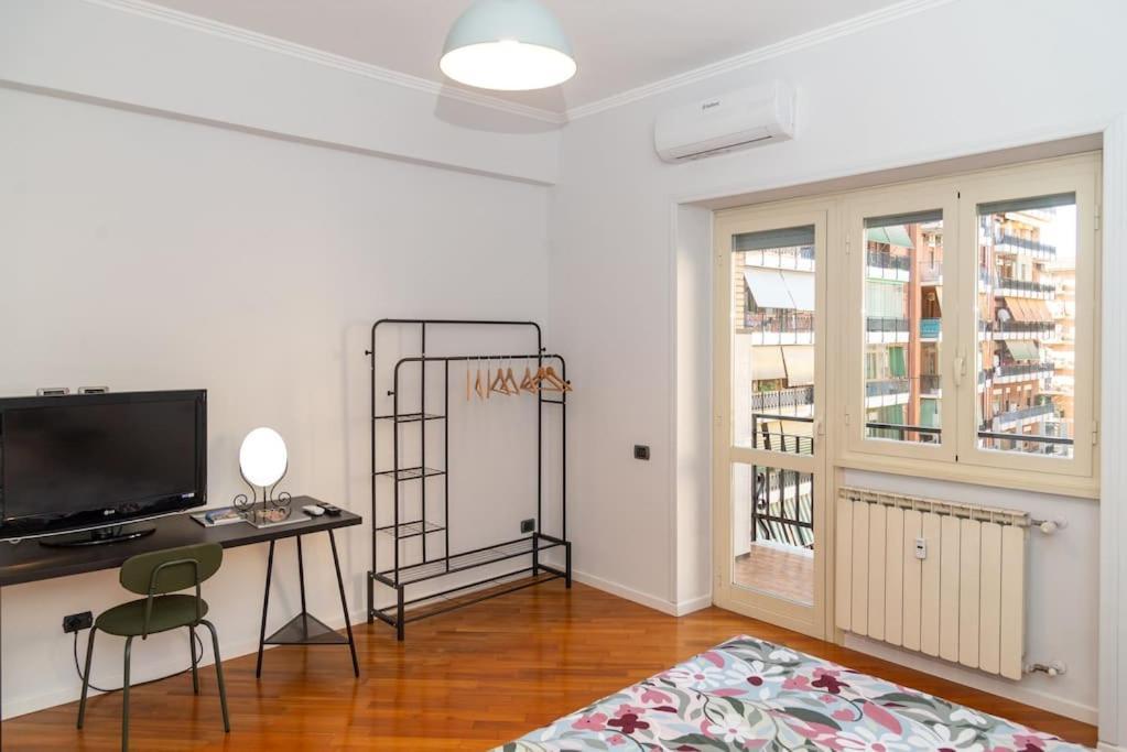 Tullios Home Рим Екстериор снимка